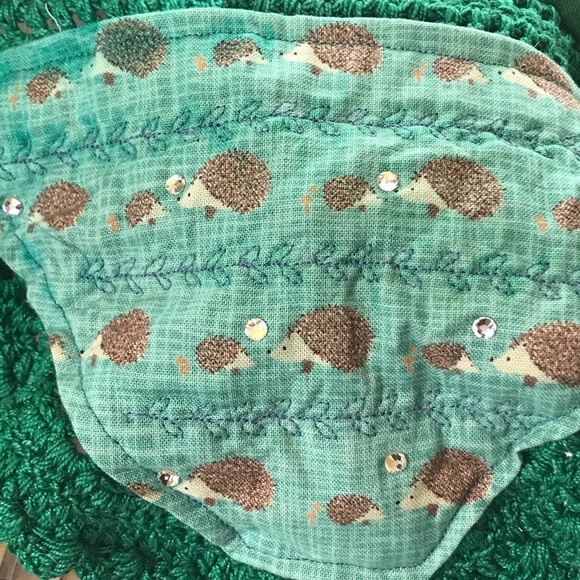 Custom hedgehog earbonnet with svoraski crystals - Picture 3 of 4